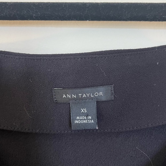 Ann Taylor off the shoulder top - Picture 2 of 2